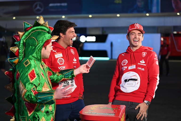 Las Vegas: Carlos Sainz und Charles Leclerc amüsieren sich über Show-Elemente in der Königsklasse