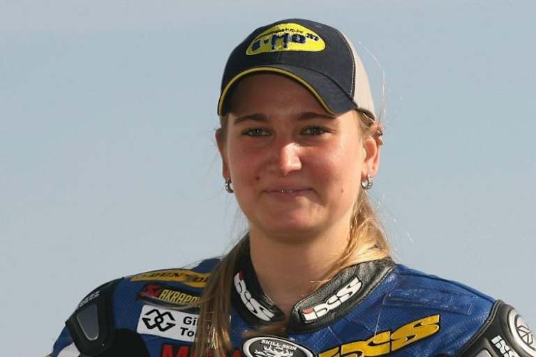 Nina Prinz: Langwierige Vertragsverhandlungen 