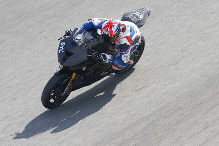 Sylvain Barrier beim ersten Test mit der neuen BMW S1000RR