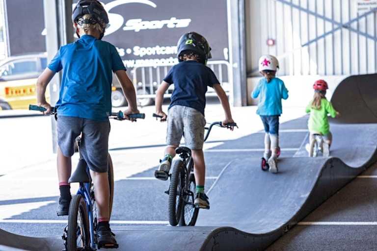 Damit sich die Kinder nicht etwa langweilen gibts ein volles Programm für die Jüngsten 
