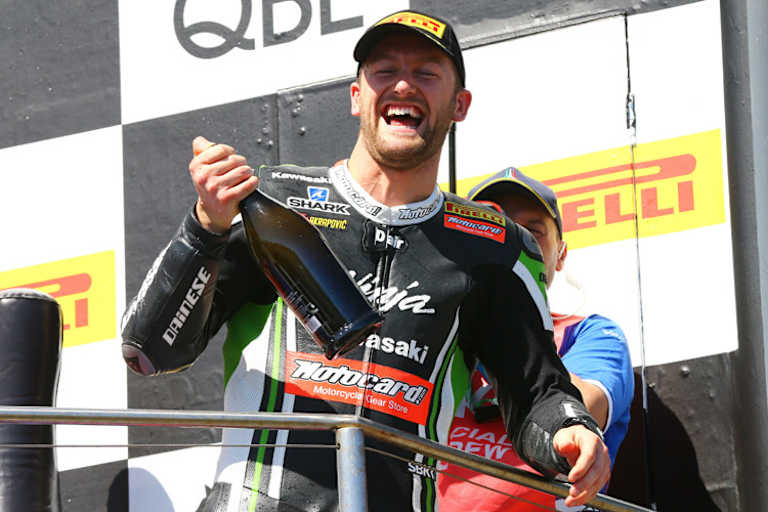 Das zweite Rennen auf Phillip Island beendete Tom Sykes als Dritter