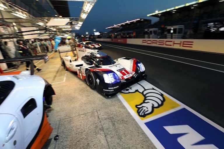 Das Michelin-Männchen winkt: Porsche geht