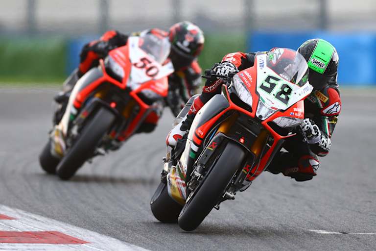 Eugene Laverty (58) und Sylvain Guintoli, die derzeitigen Werksfahrer von Aprilia