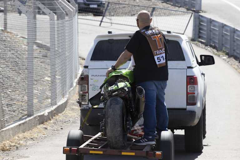 An Johnny Reas Kawasaki blieb am Freitag nicht viel ganz