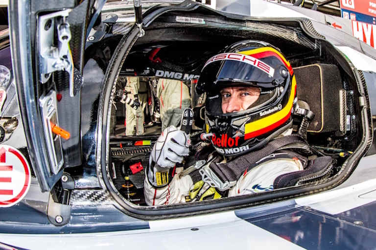 Timo Bernhard in Francorchamps 2015 mit dem Helm im Bellof-Design