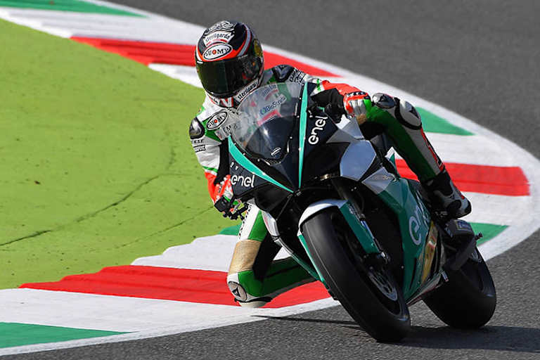 Max Biaggi fuhr die Energica Ego Corsa in Mugello