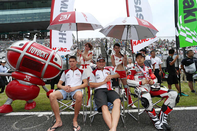 Die Suzuka-Sieger 2014: van der Mark, Haslam und Takahashi (v.l.)
