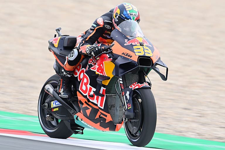 Brad Binder fährt aus der vierten Reihe los