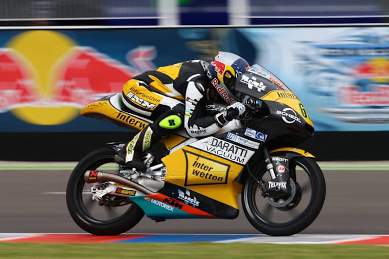 Philipp Öttl müht sich in Argentinien ab