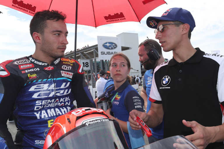 Can Öncü (li.) mit Toprak Razgatlioglu