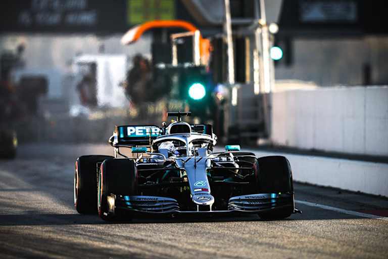 Bottas mit seinem Silberpfeil