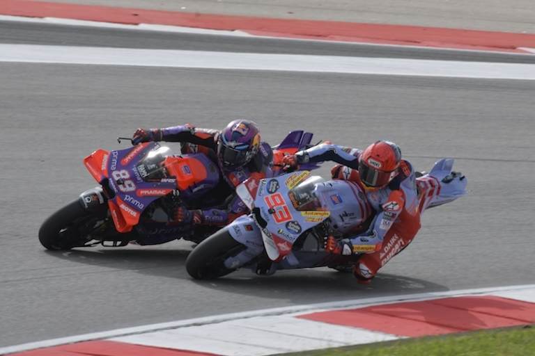Cool. Marc Márquez liess dem Prama Racing-Piloten null Chance beim Manöver um Platz zwei.