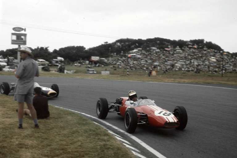 Vor einer Woche: Paul Hawkins im Brabham-Ford, 1965 in East London (Südafrika)