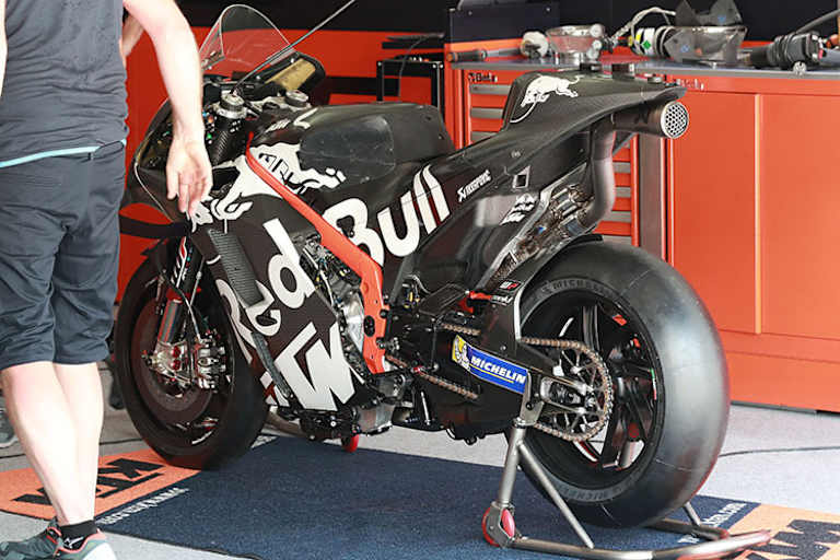 KTM-Prototyp für 2020 im November 2019: Erstmals flache Aluprofile