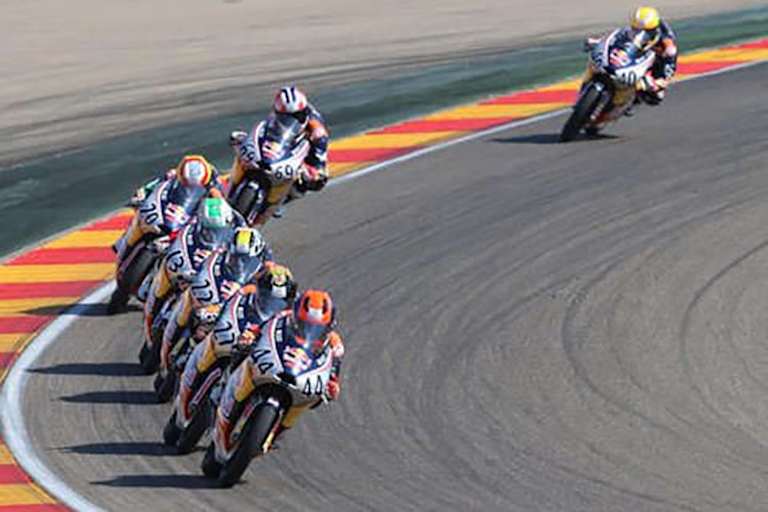 Orgis (44) tritt 2017 erneut im Red Bull Rookies Cup an