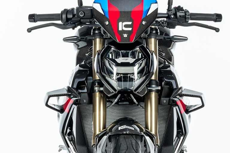 In der Frontalansicht gut zu werkennen: Winglets, die für mehr Fahrstabilität sorgen