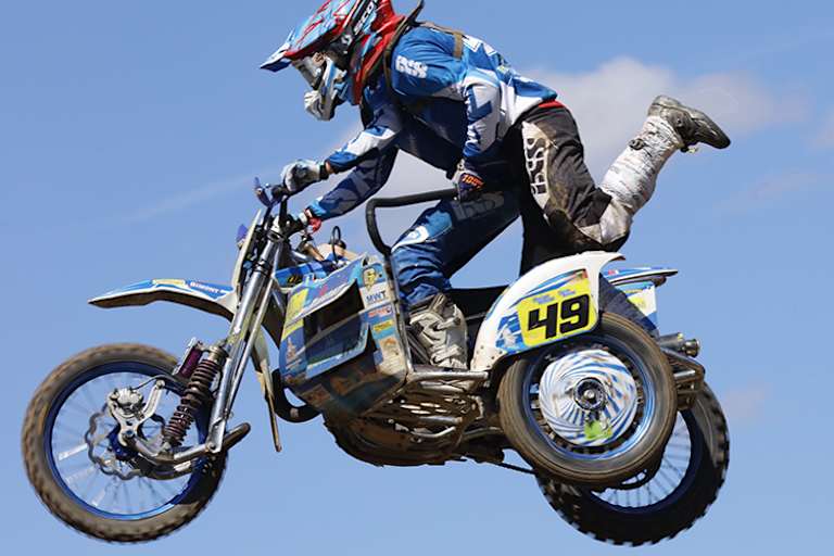 Aushilfsjob: Martin Betschart im Boot von Joachim Reimann