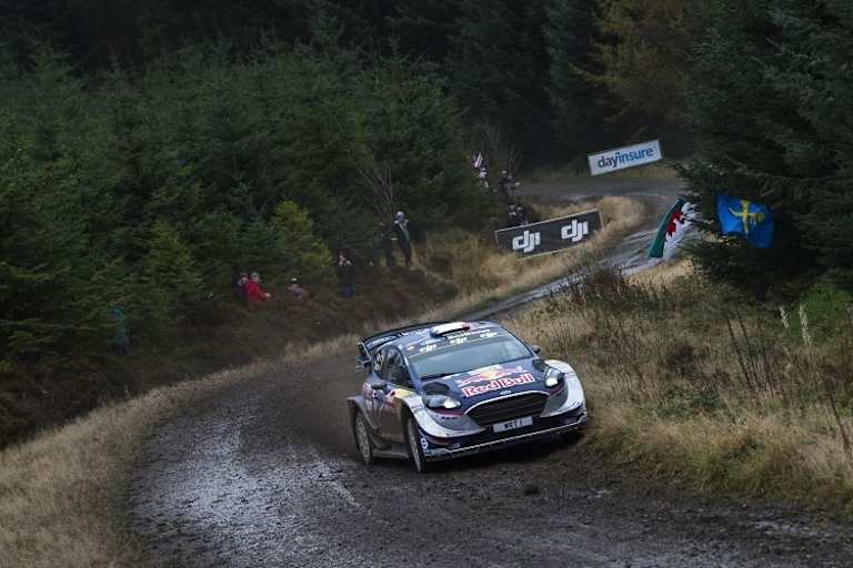 Sébastien Ogier auf Kurs zum fünften Titel