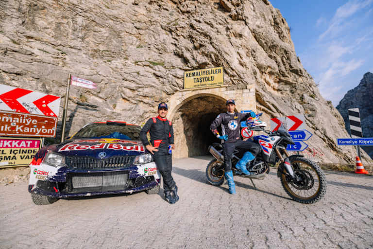 Toprak Razgatlioglu (li.) und Ayhancan Güven