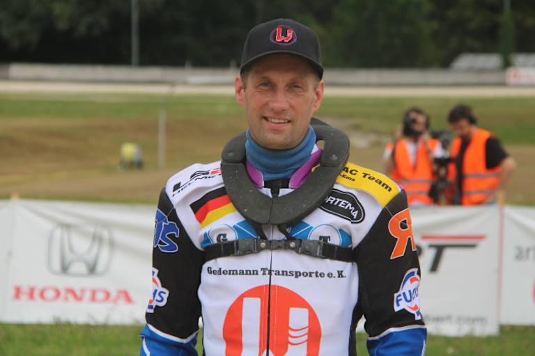 Teammanager Jörg Tebbe springt ein – wieder einmal