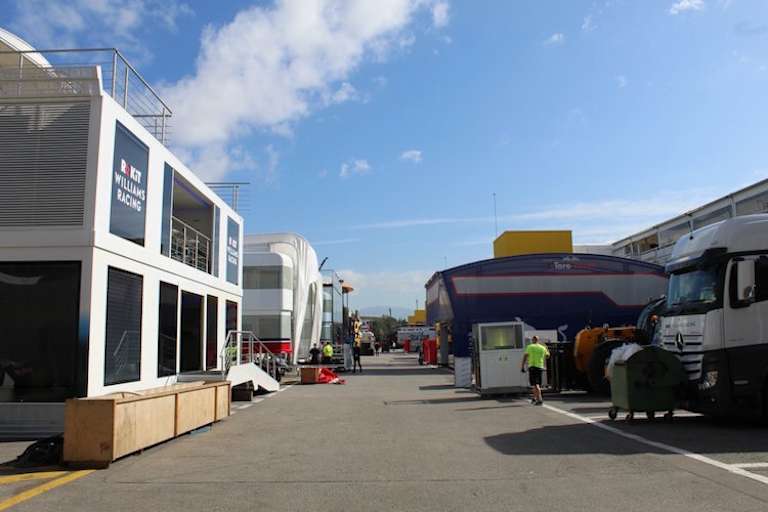 Die Teams richten sich häuslich ein