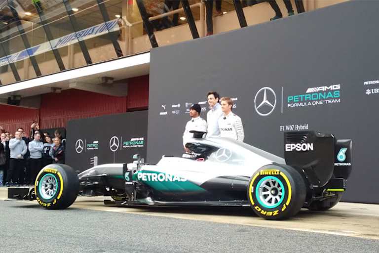 Teamchef Toto Wolff mit seinen beiden Alphatieren