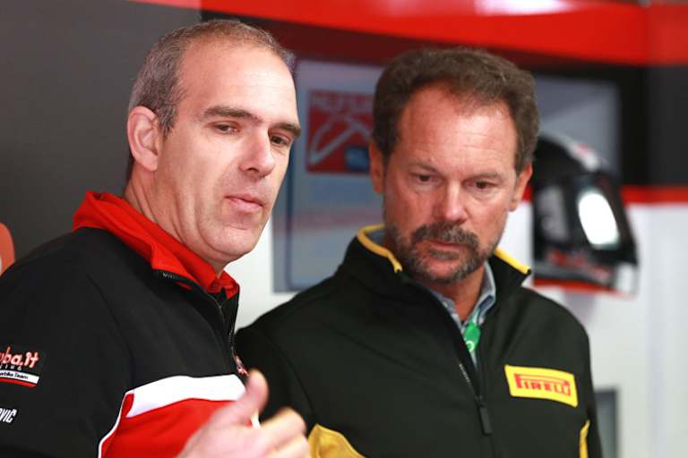 Ducati-Manager Ernesto Marinelli (li.)