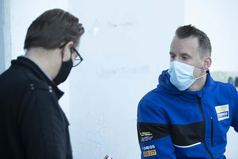 Teammanager Kervin Bos (re.) mit Speedweek-Redakteur Ivo Schützbach