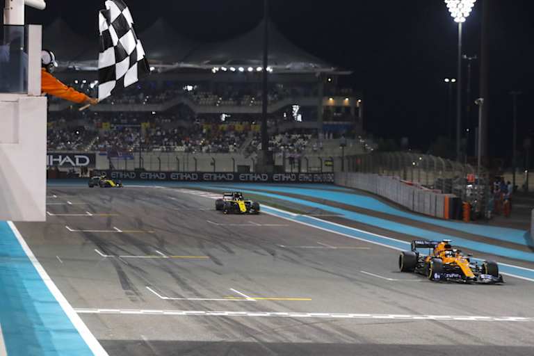 Sainz eroberte in der letzten Runde des WM-Finales noch WM-Rang 6