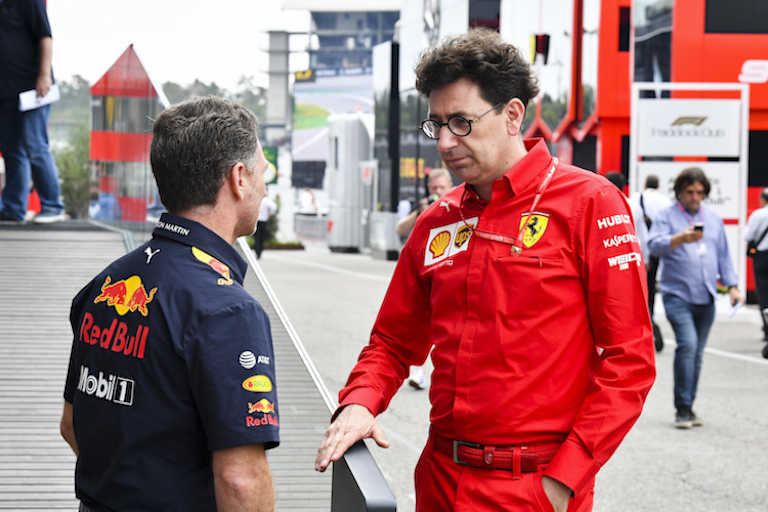 Mattia Binotto mit Red Bull Racing-Teamchef Christian Horner