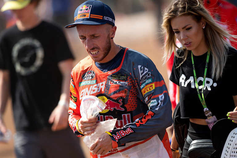 Antonio Cairoli haderte das gesamte Wochenende mit Schmerzen in der linken Hand