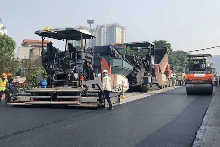 Derzeit wird asphaltiert