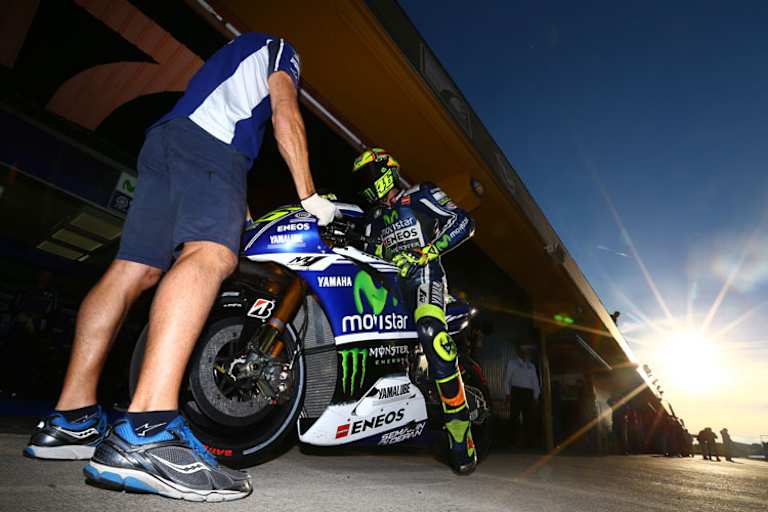 Heute unterstützt Telefónica den MotoGP-Star Valentino Rossi, der für die Marke Movistar wirbt