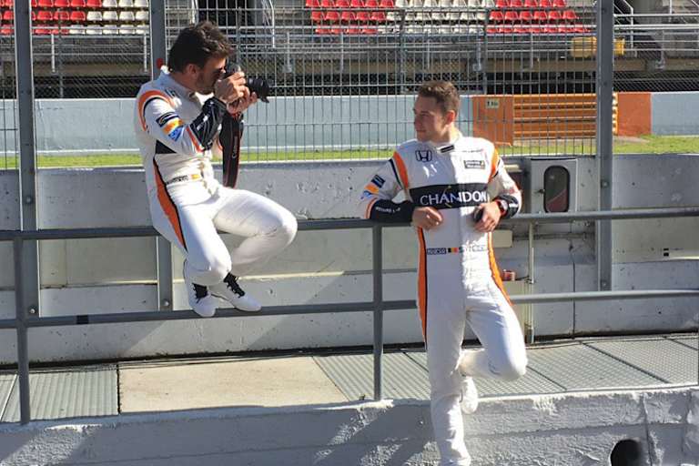 Noch ist Fernando Alonso und Stoffel Vandoorne das Herumalbern nicht vergangen
