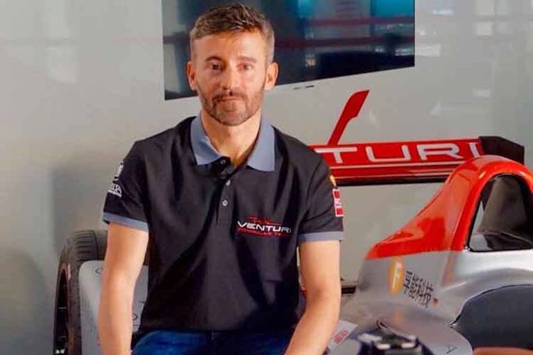 Max Biaggi mit dem Venturi-Fahrzeug