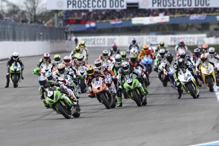 Rennstart der Supersport-WM 2016