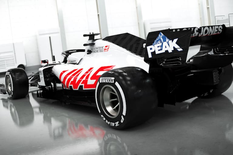 Der Haas-Schriftzug wird auch in diesem Jahr prominent zu sehen sein 