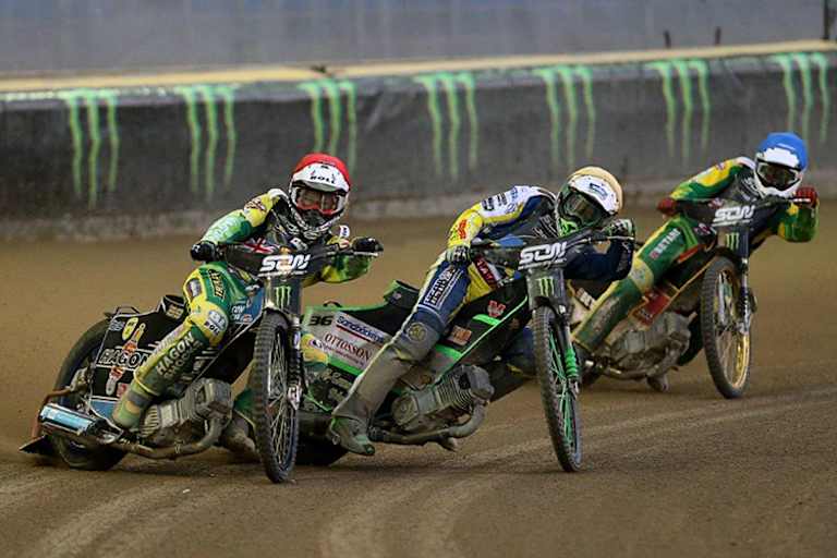 Australiens Jason Doyle gegen Peter Ljung und Max Fricke (v.l.)