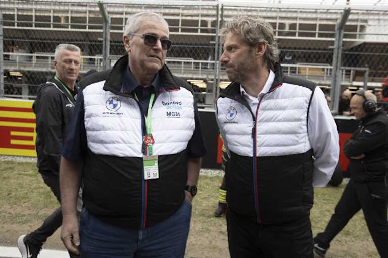 Bonovo-Boss Jürgen Röder (li.) mit BMW-Rennchef Marc Bongers