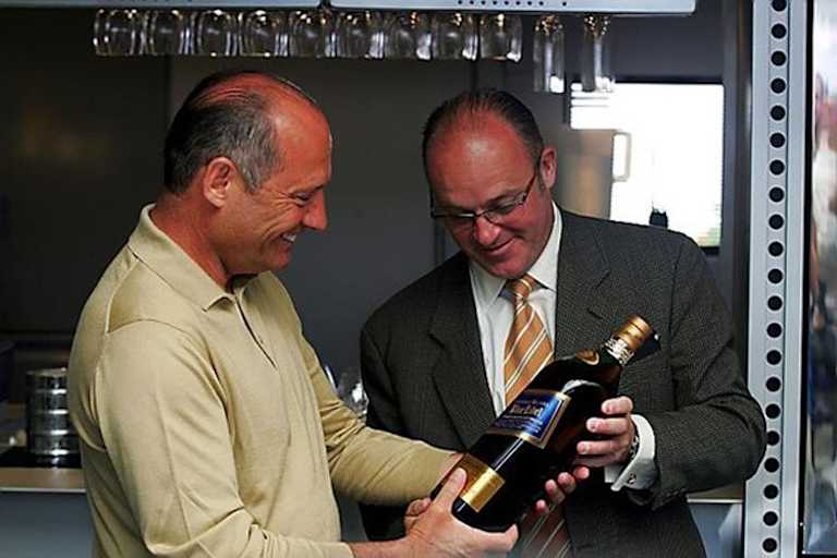 McLaren-Chef Ron Dennis mit Paul Walsh