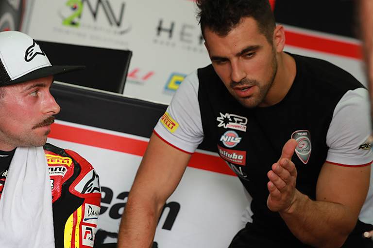 Teammanager Denis Sacchetti (re.)