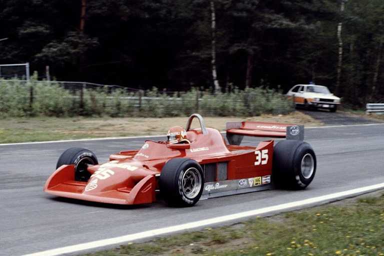 Bruno Giacomelli im klobigen Alfa Romeo 1979: Nur seine Mutter konnte ein solches Auto lieben