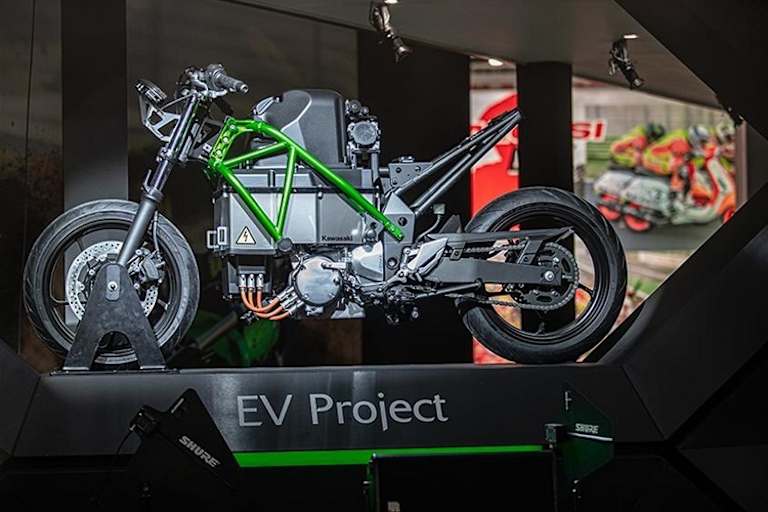 Erstmals öffentlich gezeigt wurde Kawasakis EV-Projekt an der Motorradmesse Mailand 2019