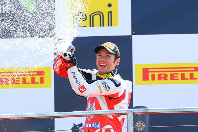 Nach 37 Jahren des Wartens erlöste Roberto Rolfo MV Agusta