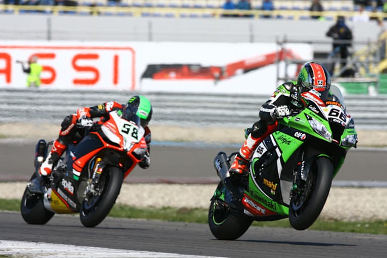 WM-Leader Tom Sykes vor Eugene Laverty (Aprilia)