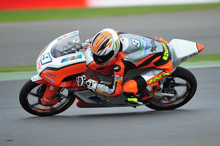 Toni Finsterbusch: Rang 29 am ersten Tag in Silverstone