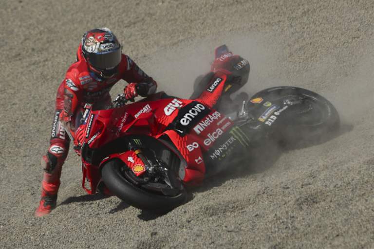 Im FP2 landete Marquez im Kies