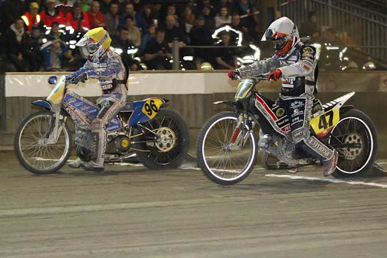 Auf der Langbahn startet Erik Riss (re.) nur selten