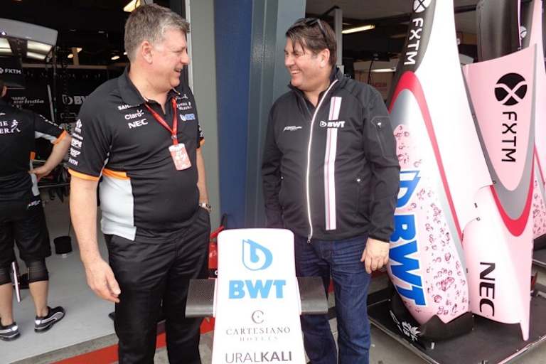 Otmar Szafnauer (links) mit BWT-Chf Lutz Hübner