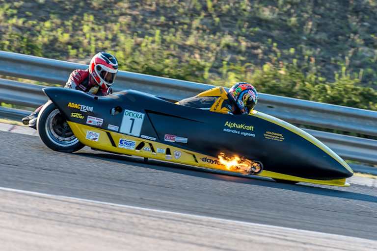 Josef Sattler/Uwe Neubert auf ihrer LCR Suzuki